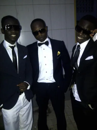 Okyeame Kwame with his brothers, Flowking Stone and Kunta Kinte, together as Bradez